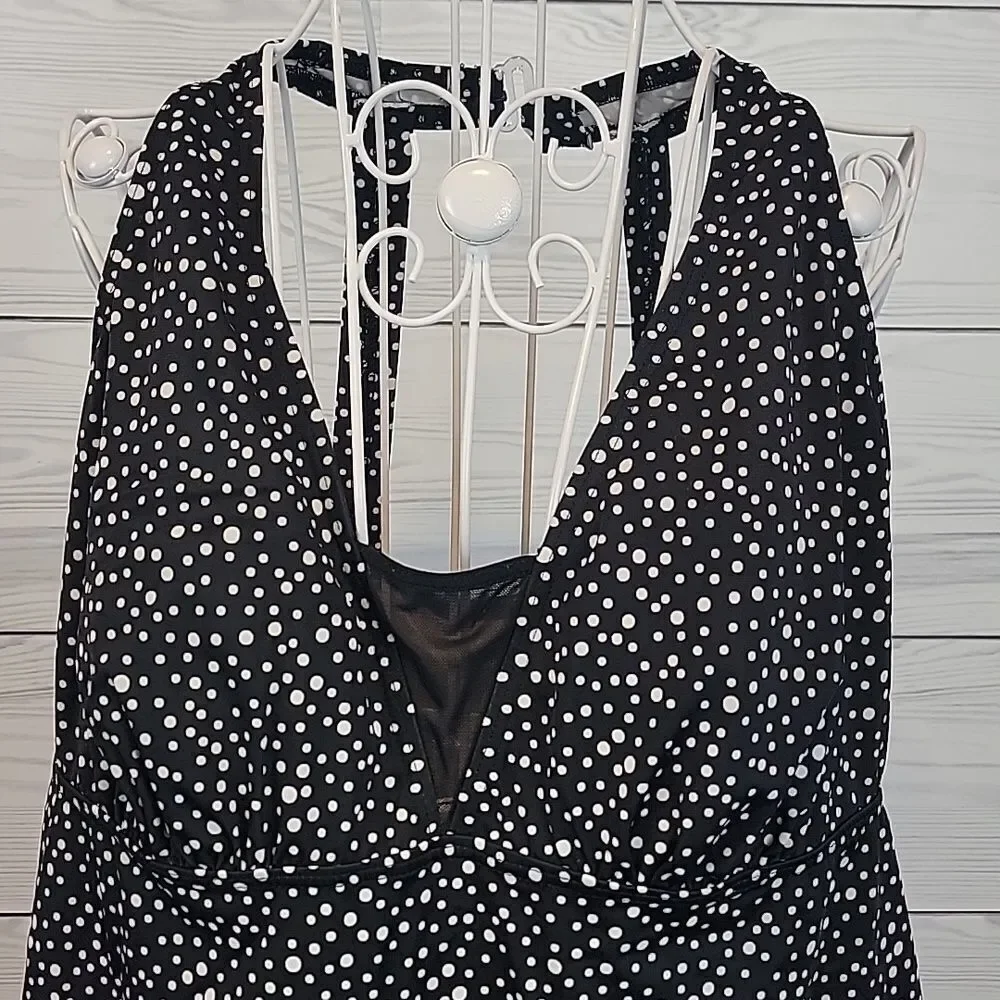 Swim 365 polka-dot tankini swim top plus Catalina bottoms Women's Size 20W
